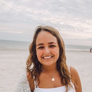 Meet your Posher, Anna